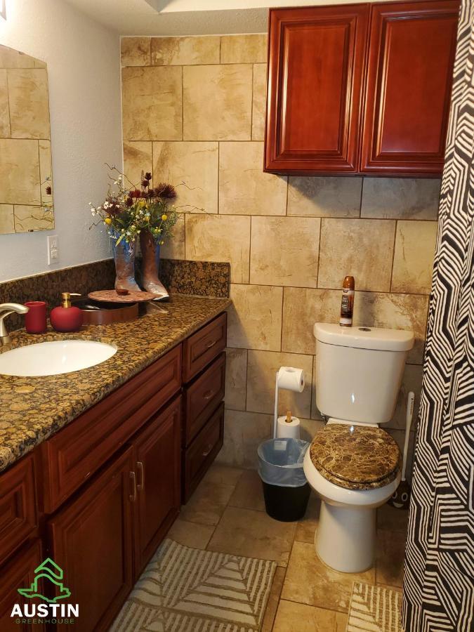 Austin Uncommon Room Rentals Экстерьер фото