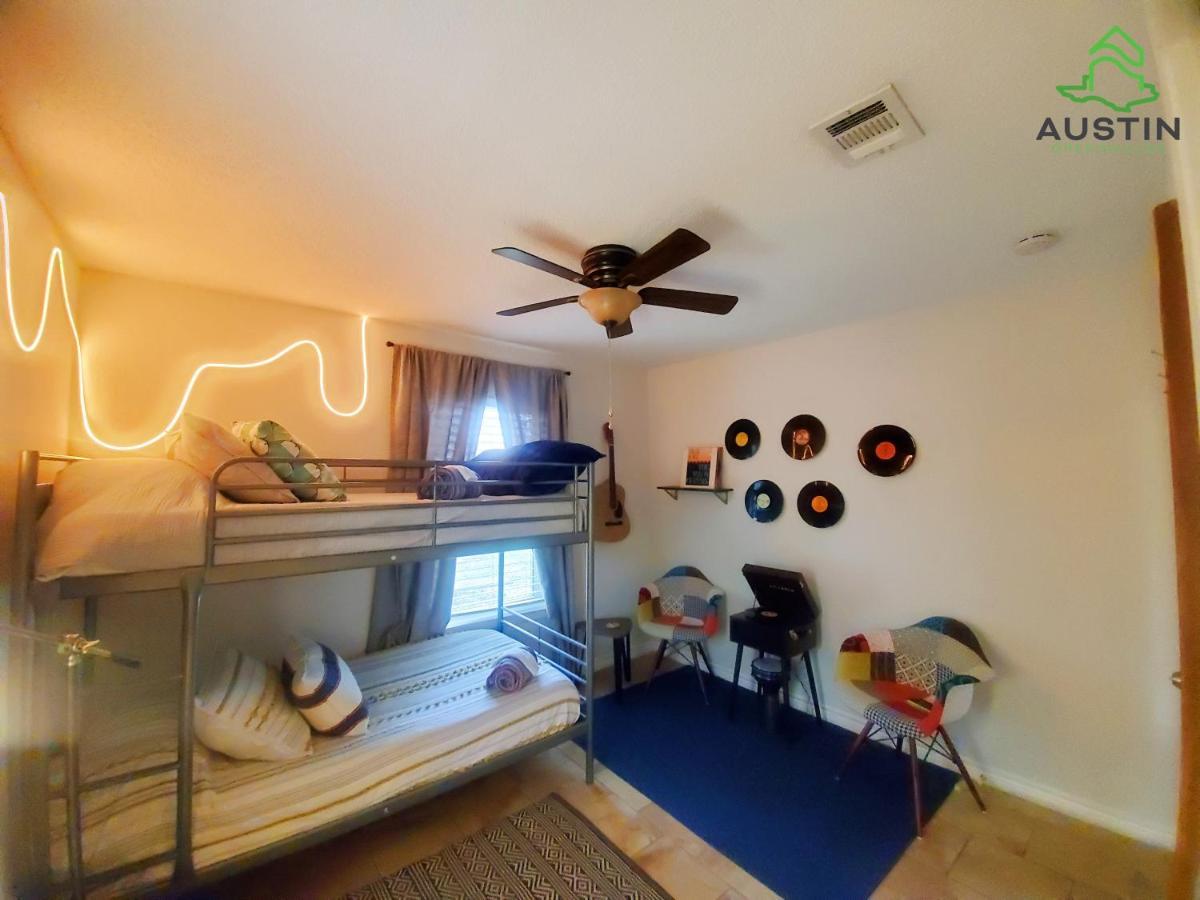 Austin Uncommon Room Rentals Экстерьер фото